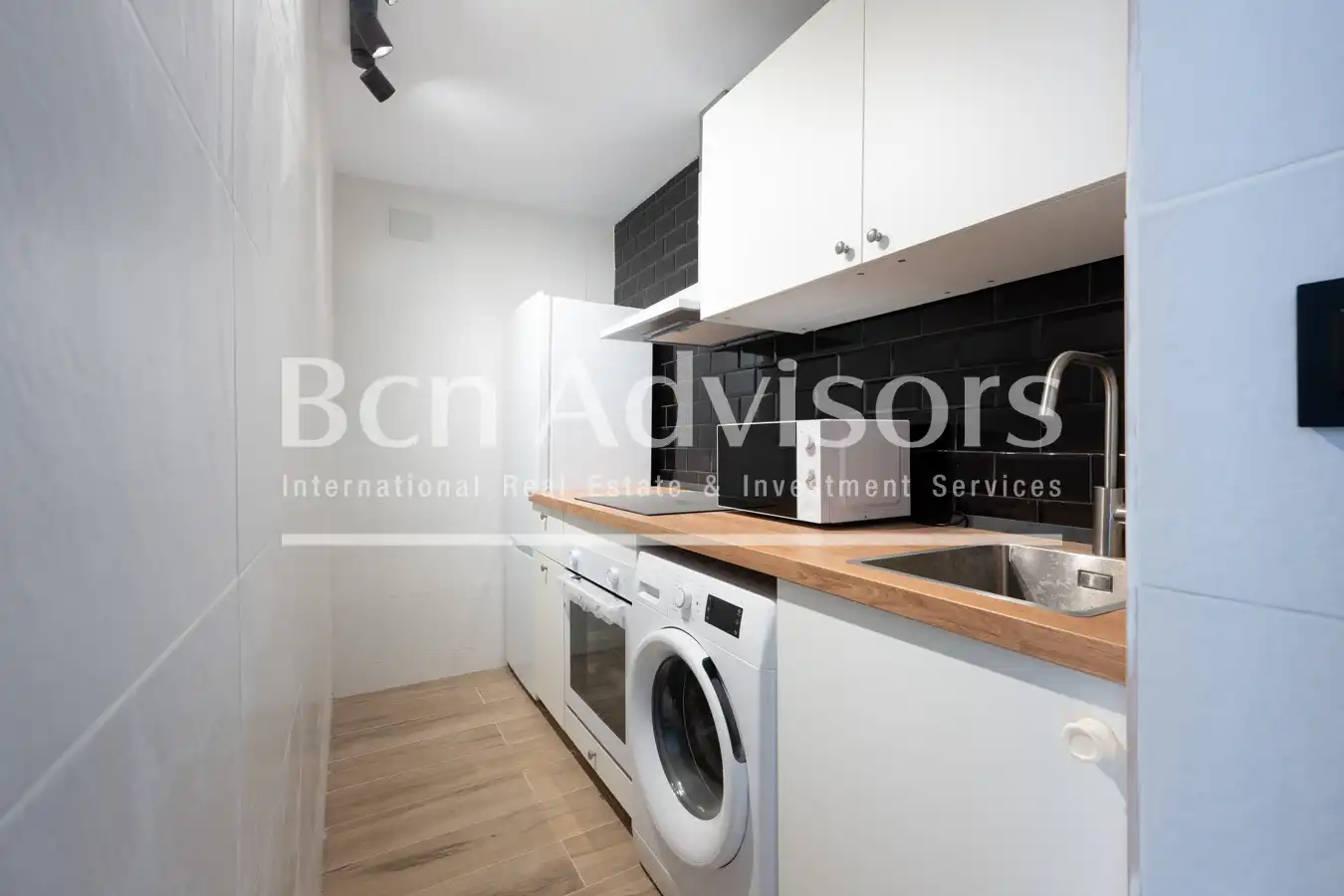 Cuina de Casa o xalet en venda en Barcelona amb Aire condicionat, Calefacció i Terrassa