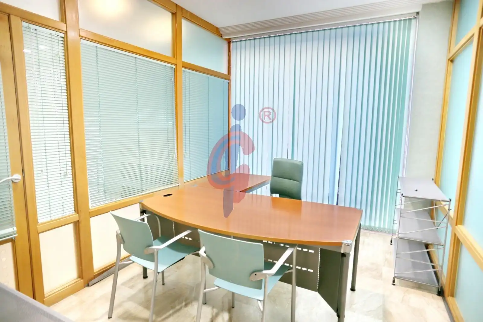 Commercial properties for sale in Guardamar del Segura  with Air Conditioner