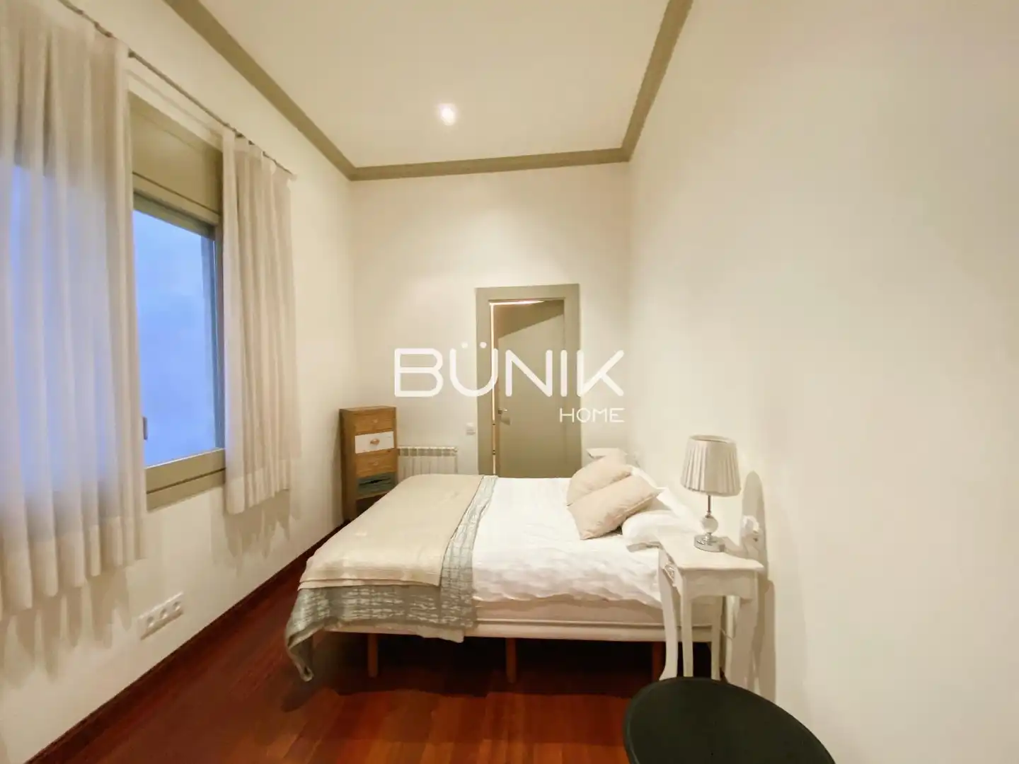 Bedroom of Flat for rent in Eixample