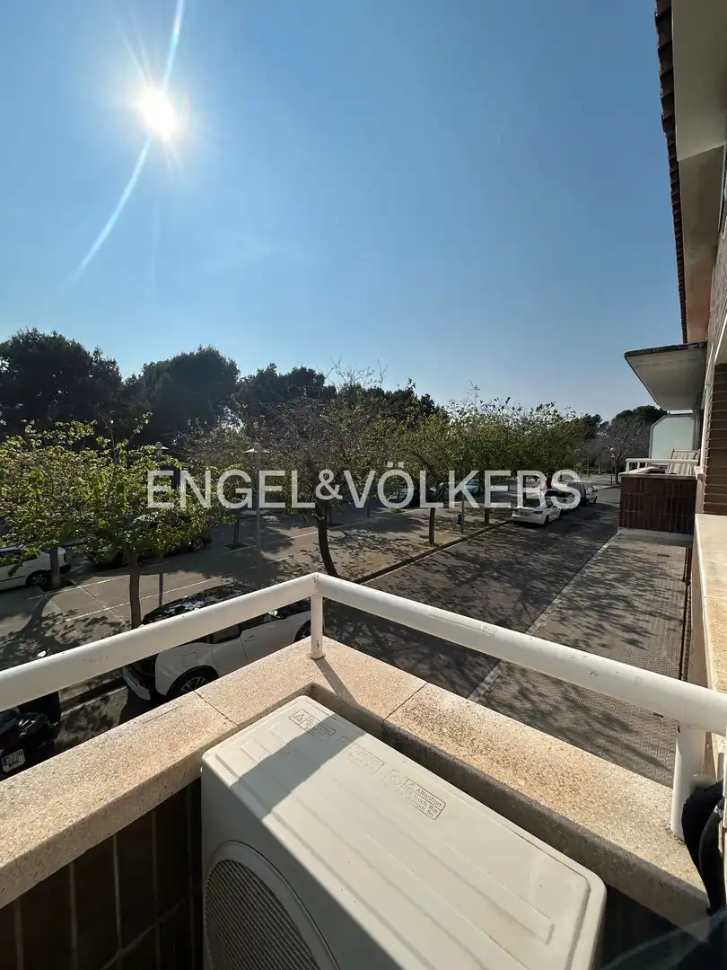 Terraza de Casa adosada en venta en Vilanova i la Geltrú con Aire acondicionado, Calefacción y Parquet