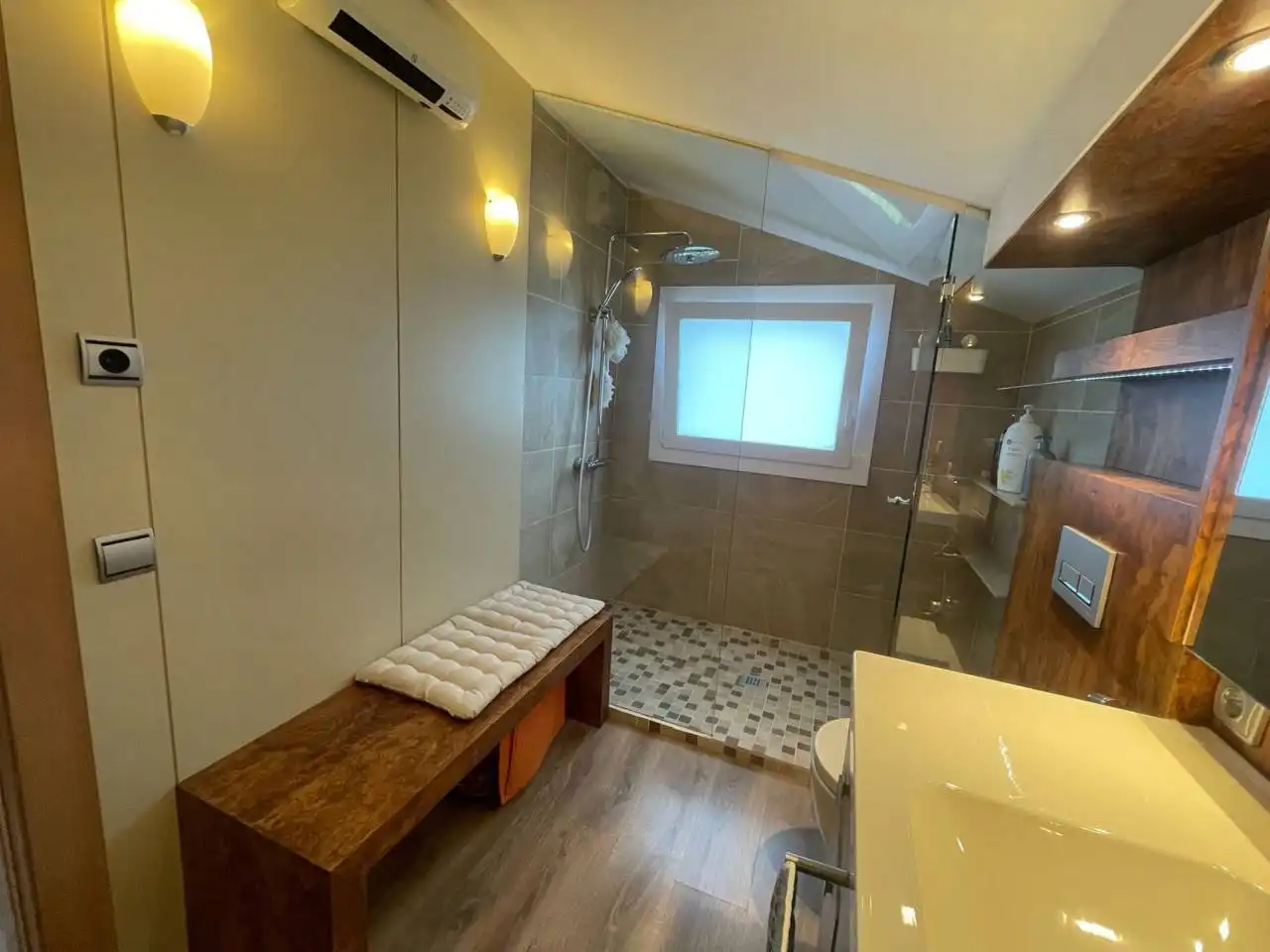 Baño de Casa o chalet en venta en Lliçà d'Amunt con Calefacción, Jardín privado y Terraza