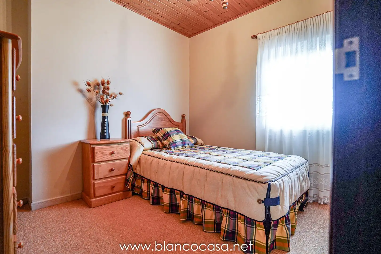 Dormitori de Casa o xalet en venda en Malpica de Bergantiños amb Jardí privat, Terrassa i Traster