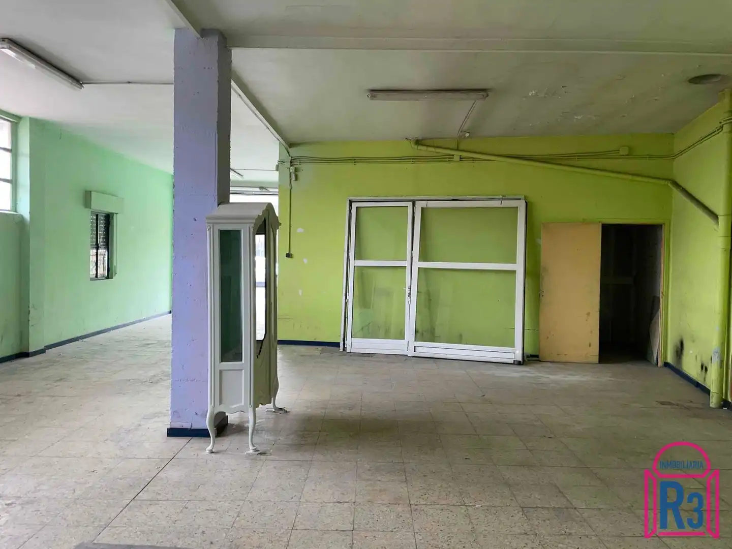Local en venda a Antibioticos, 161, Trobajo del Cerecedo