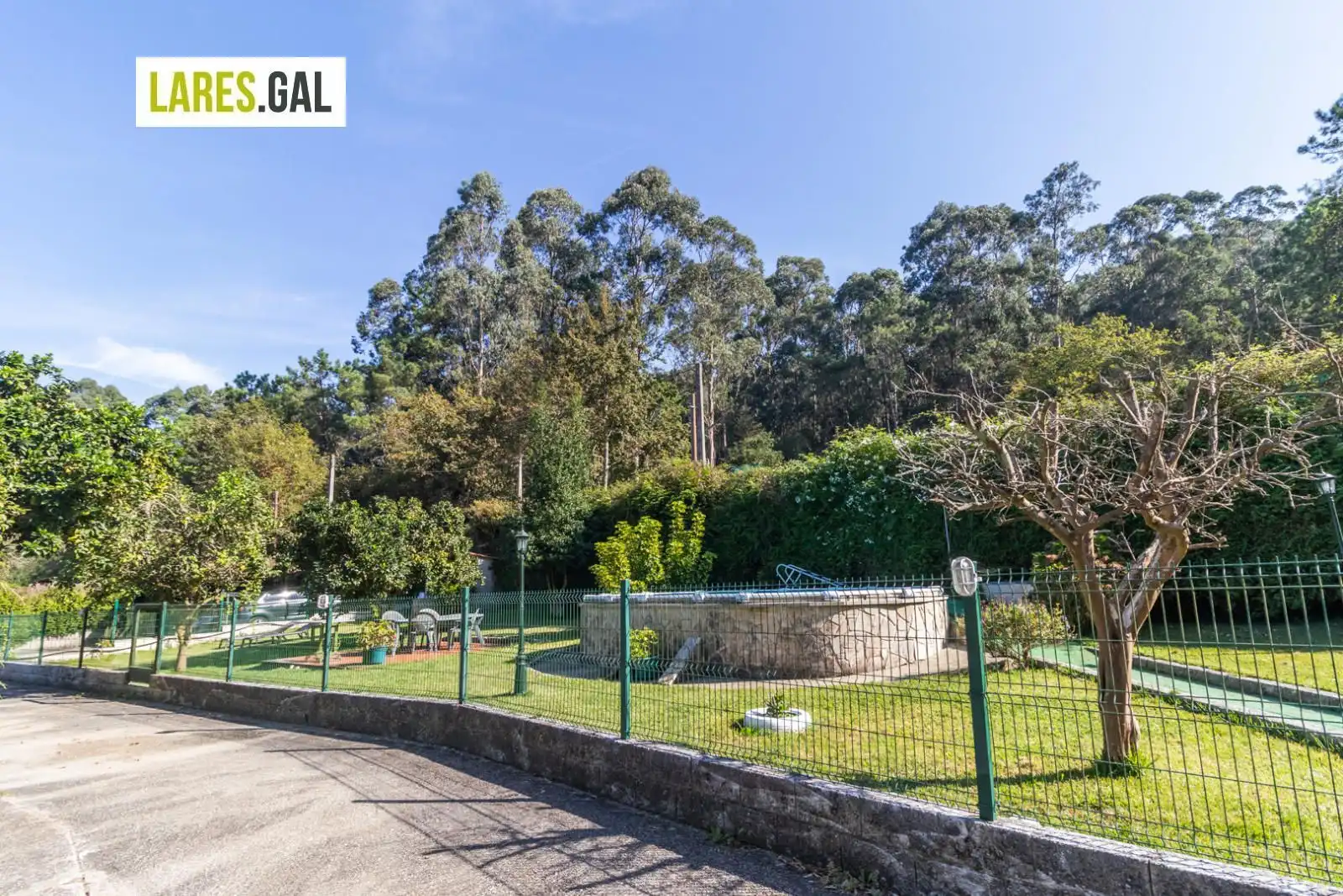 Casa o xalet en venda en Cangas  amb Calefacció, Terrassa i Traster