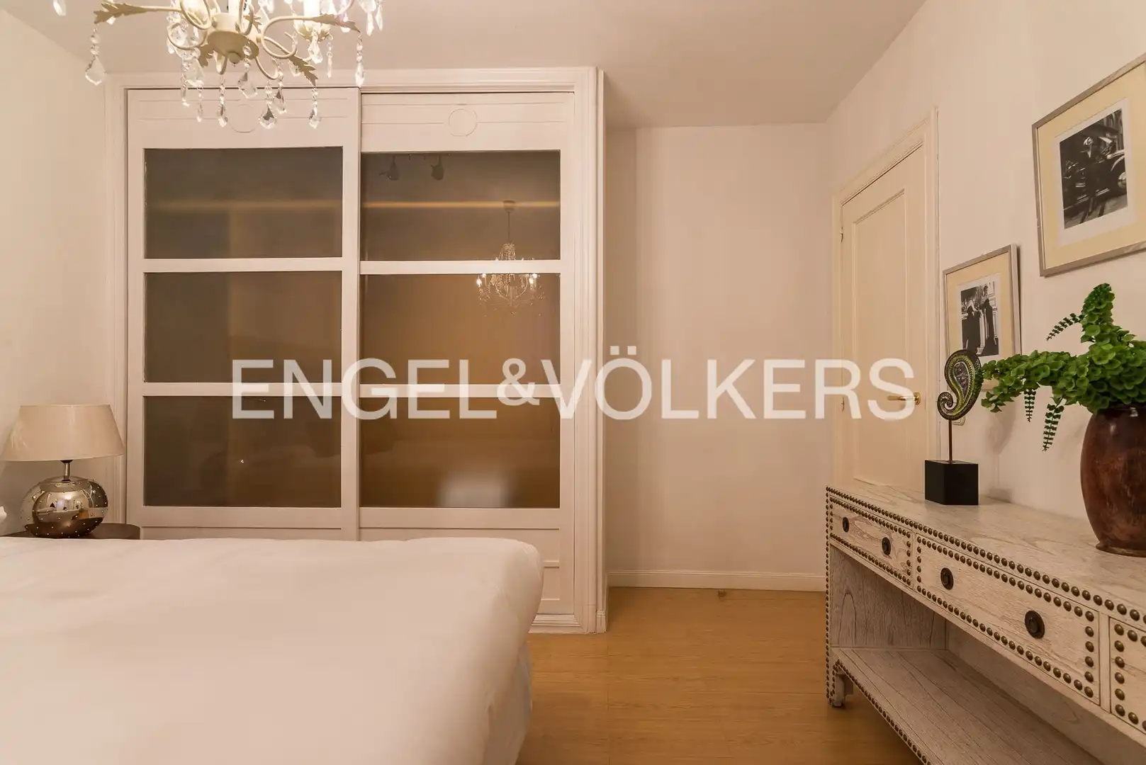 Bedroom of Flat for rent in Madrid  with Air Conditioner, Heating and Furnished