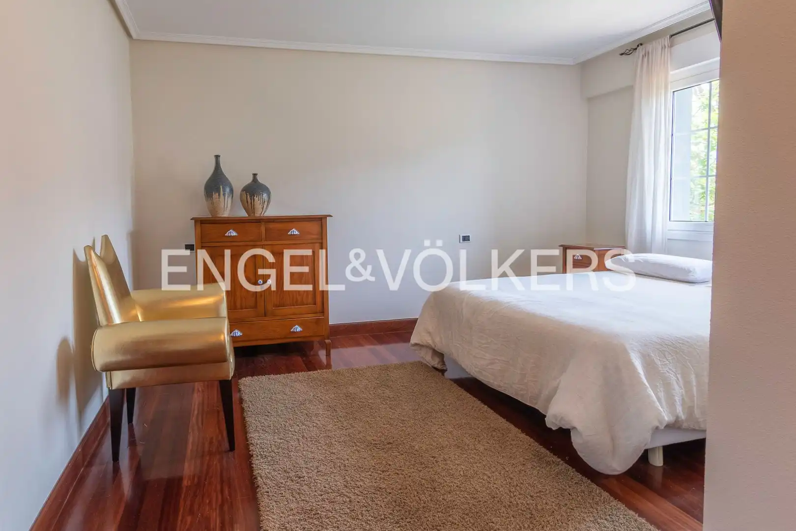 Schlafzimmer von Einfamilien-Reihenhaus zum Verkauf in Gamiz-Fika mit Heizung, Privatgarten und Terrasse