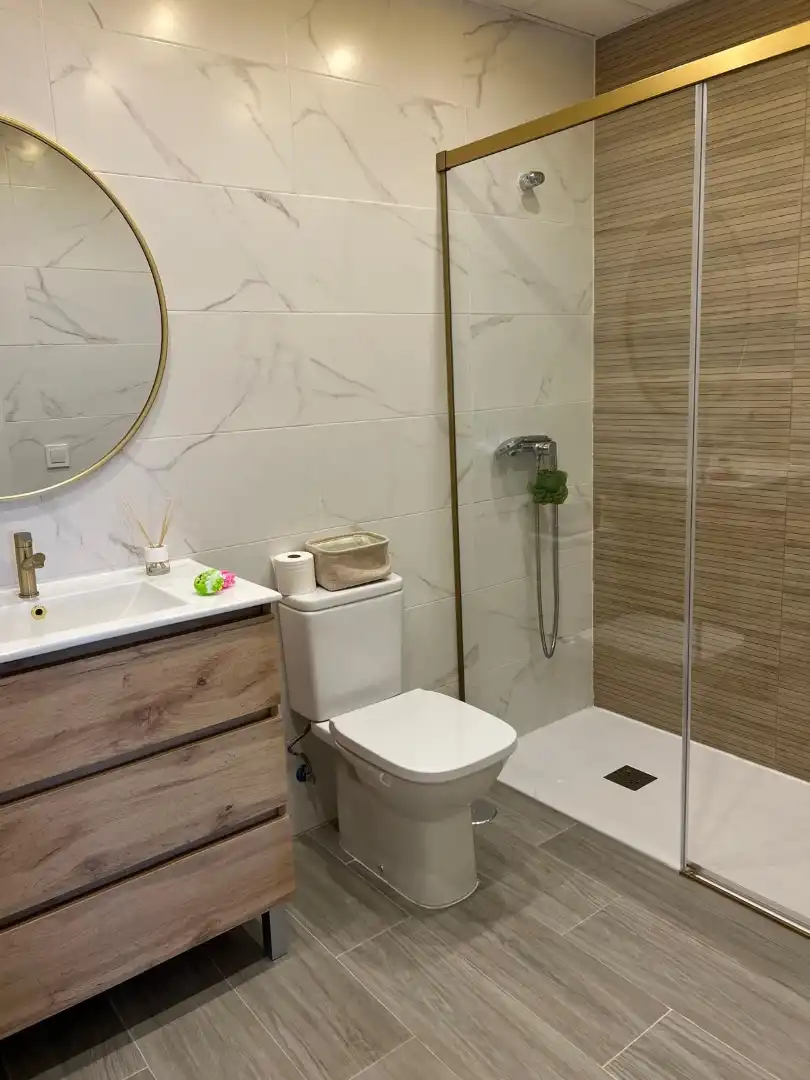 Bathroom of Flat for sale in La Rinconada  with Terrace, Swimming Pool and Balcony