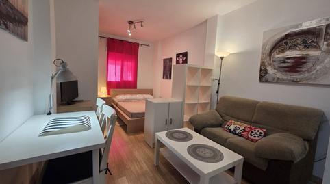 Foto 2 de Estudi de lloguer a Plaza de Fortuny, 24, San Matías - Realejo,  Granada Capital