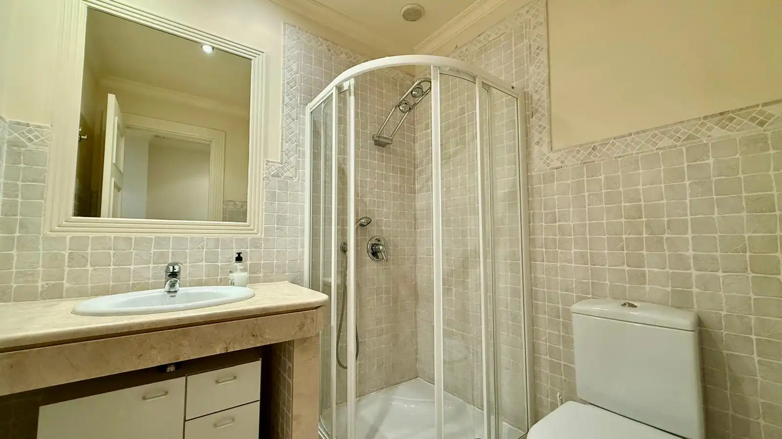 Baño de Apartamento en venta en Altea con Aire acondicionado, Calefacción y Terraza
