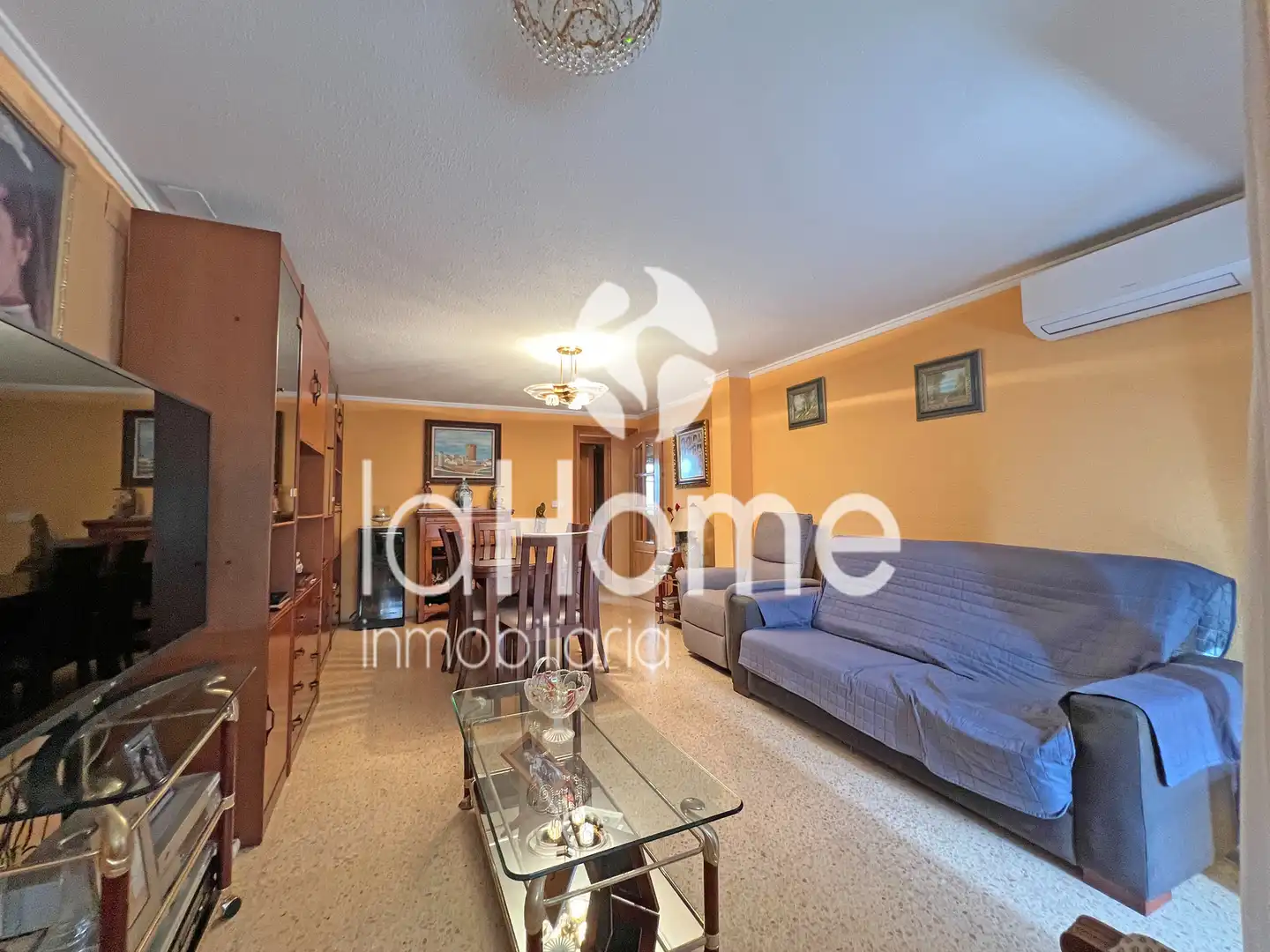 Living room of Flat for sale in Paterna  with Air Conditioner, Oven and Balcony