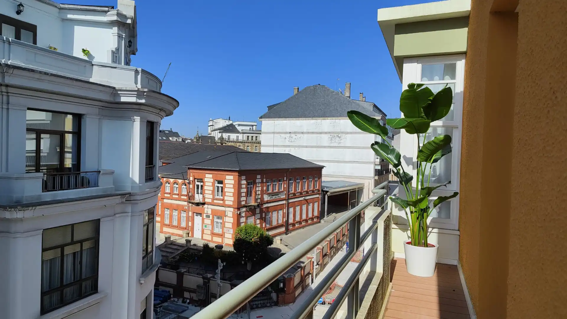 Terrassa de Pis en venda en Lugo amb Calefacció, Parquet i Moblat