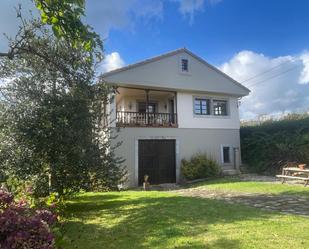 Vista exterior de Casa o xalet en venda en Villaviciosa amb Calefacció, Terrassa i Piscina