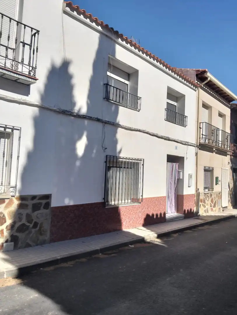 Vista exterior de Casa o chalet en venta en El Romeral con Calefacción