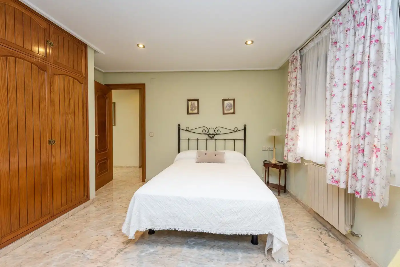 Bedroom of Houses for sale in Petrer  with Air Conditioner, Heating and Private garden