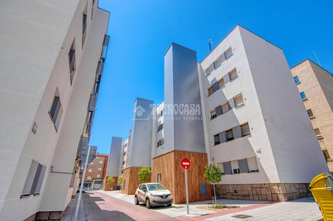 Exterior view of Flat for sale in Salamanca Capital  with Heating