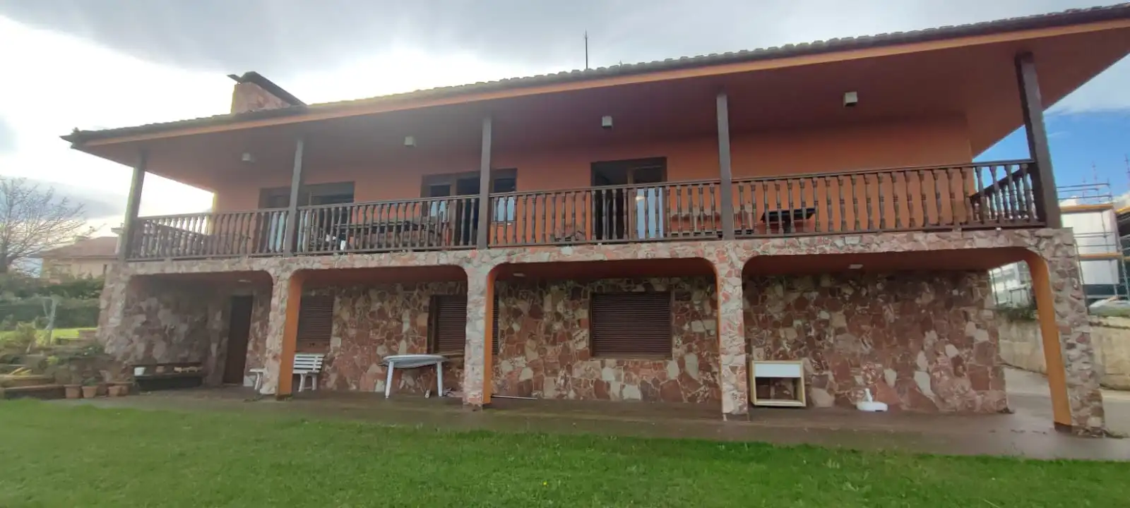 Außenansicht von Country house zum Verkauf in Llanes mit Heizung, Privatgarten und Terrasse