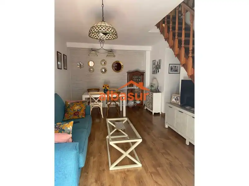 Sala d'estar de Dúplex en venda en Córdoba amb Aire condicionat, Calefacció i Parquet