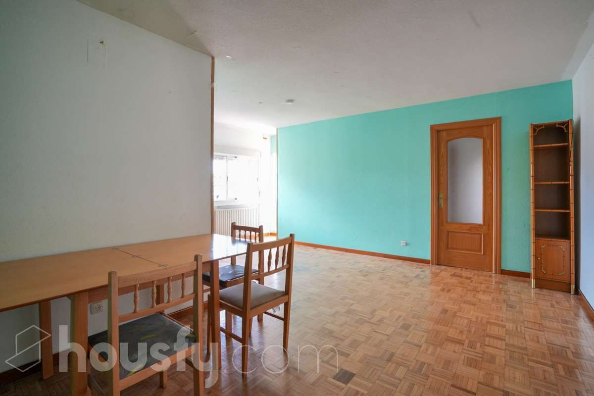 Bedroom of Flat for sale in Móstoles  with Heating, Terrace and Community pool