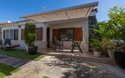 Jardí de Casa o xalet en venda en San Bartolomé de Tirajana amb Aire condicionat i Terrassa