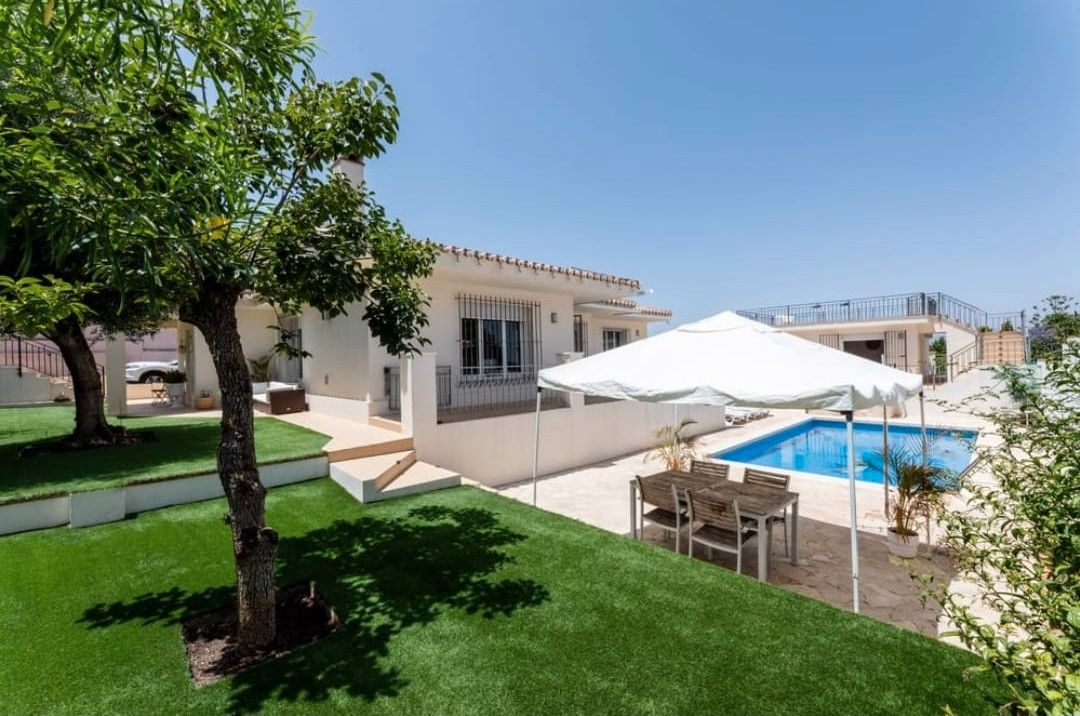 Casa o xalet en venda a Manantiales - Lagar - Cortijo