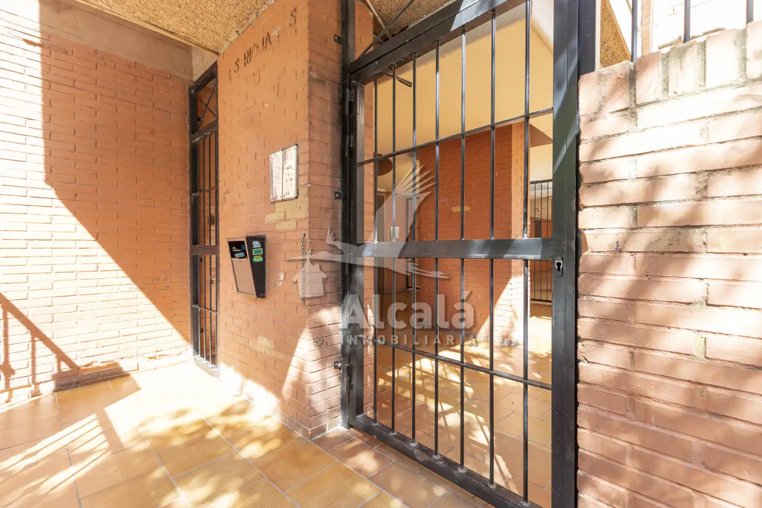 Piso en venta en Madrid con Calefacción y Terraza