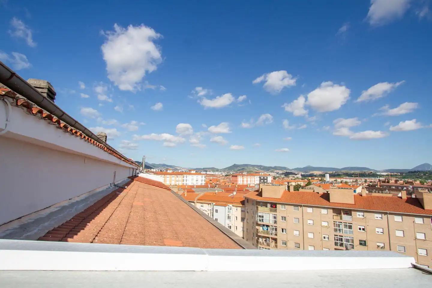 Vista exterior de Ático en venta en Ansoáin / Antsoain con Calefacción, Terraza y Amueblado
