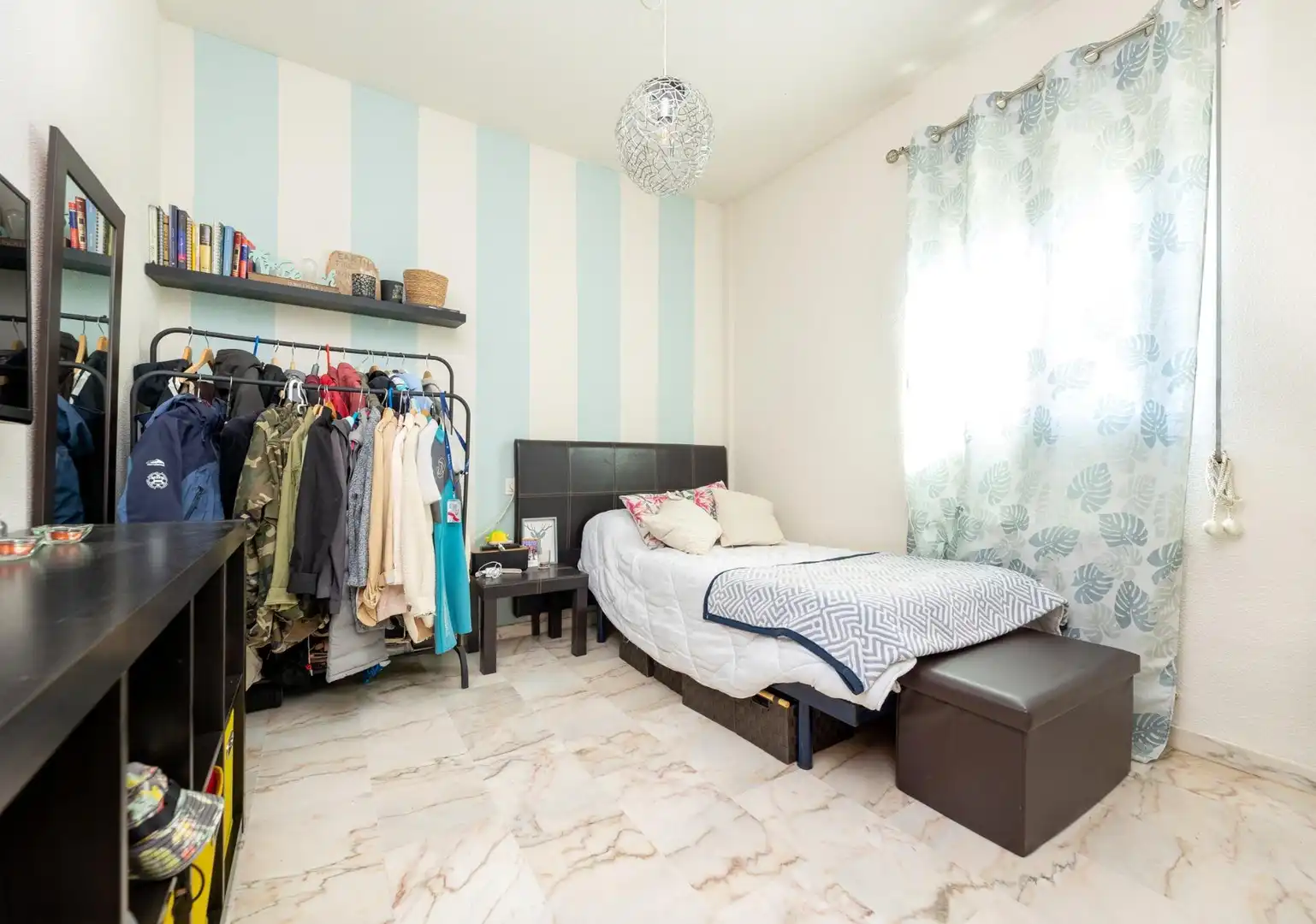 Habitación de Casa o chalet en venta en Peligros con Trastero y Piscina