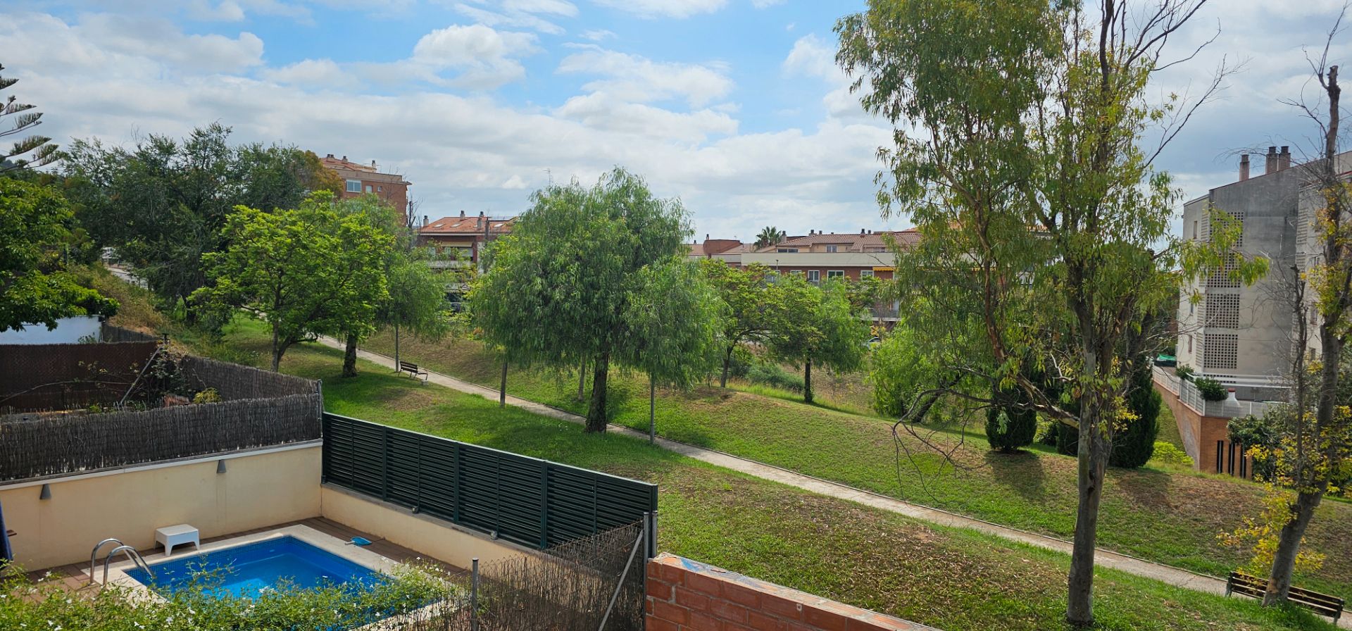 Jardí de Casa o xalet en venda en Sant Feliu de Llobregat amb Aire condicionat, Calefacció i Jardí privat