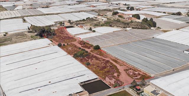 Terreno en Venta en Carretera Ctra Sierra Alhamilla, 17 en El Alquián