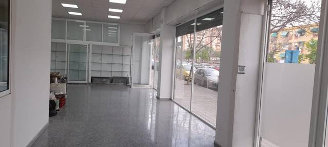 Local comercial en Venta en Tómbola
