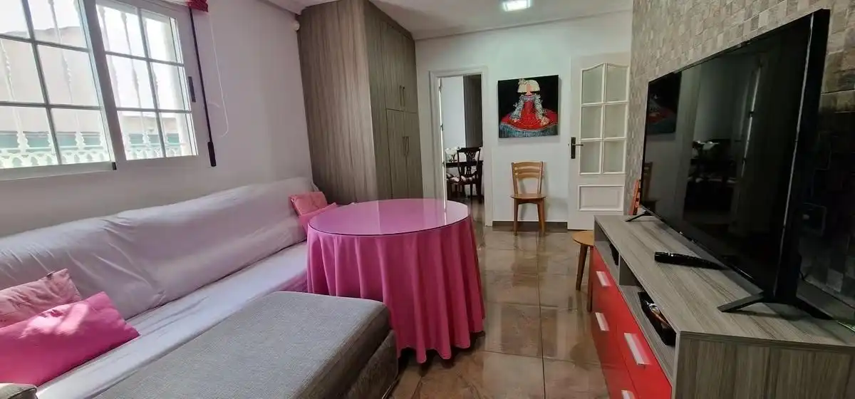 Sala d'estar de Casa adosada en venda en Totana amb Aire condicionat, Moblat i Balcó