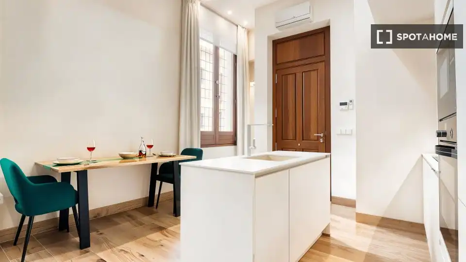 Cuina de Apartament per a compartir en Altea amb Aire condicionat, Terrassa i Moblat