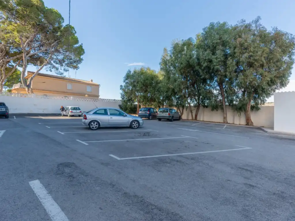 Apartments for sale in Calle Azorin 10 escalera 1 planta 06 puerta a, Campello Playa