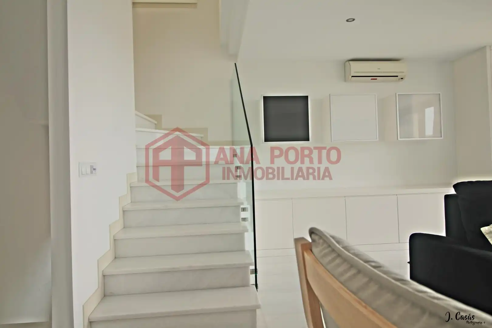 Casa adosada en venda en O Grove   amb Calefacció, Jardí privat i Parquet