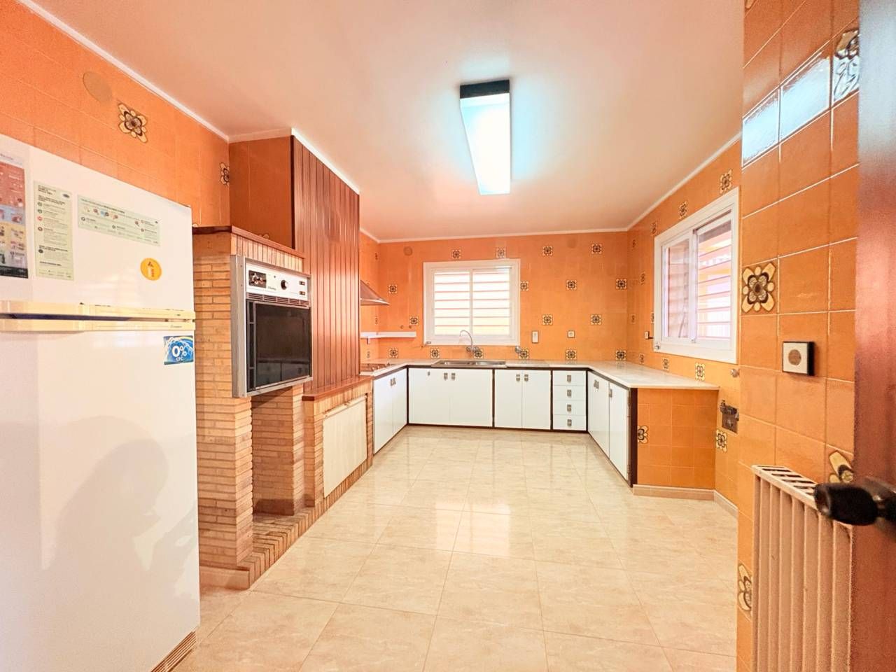 Cuina de Casa o xalet de lloguer en Caldes de Malavella amb Aire condicionat, Calefacció i Jardí privat