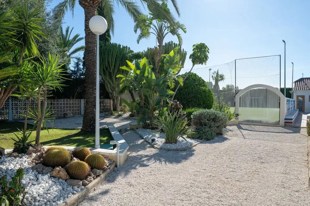 Jardín de Casa o chalet en venta en Elche / Elx con Aire acondicionado, Calefacción y Jardín privado
