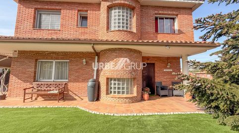 Foto 2 de Casa adosada en venta en Les Fonts, Terrassa