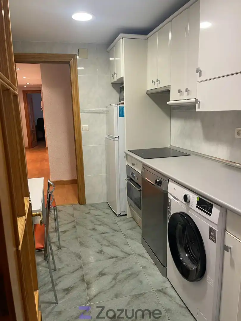 Küche von Wohnung zur Miete in Burgos Capital mit Heizung, Parkett und Möbliert