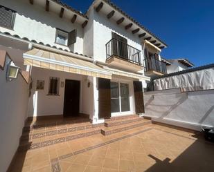 Vista exterior de Casa adosada de lloguer en Calafell amb Aire condicionat, Terrassa i Balcó