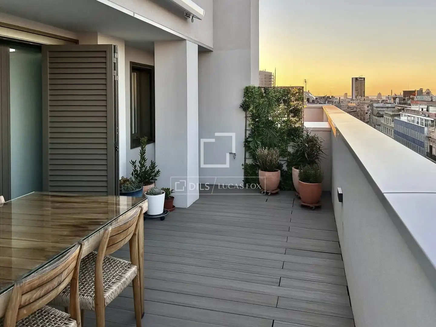 Terrasse von Dachboden zum Verkauf in Barcelona mit Klimaanlage, Heizung und Terrasse