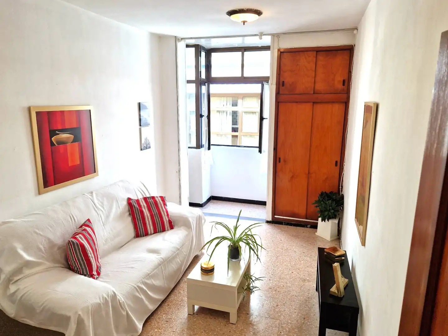 Sala de estar de Piso en venta en Las Palmas de Gran Canaria con Balcón y Internet