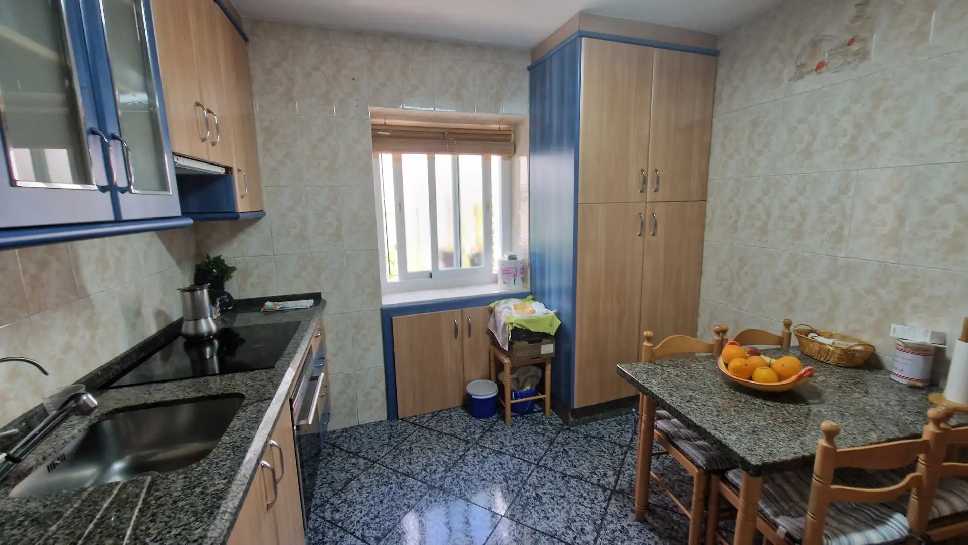 Kitchen of Houses for sale in Estepona  with Air Conditioner and Terrace