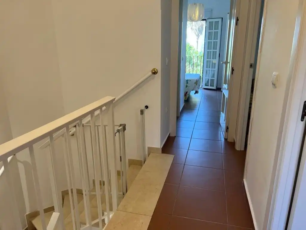 Apartamento de alquiler en Rota con Jardín privado, Terraza y Amueblado