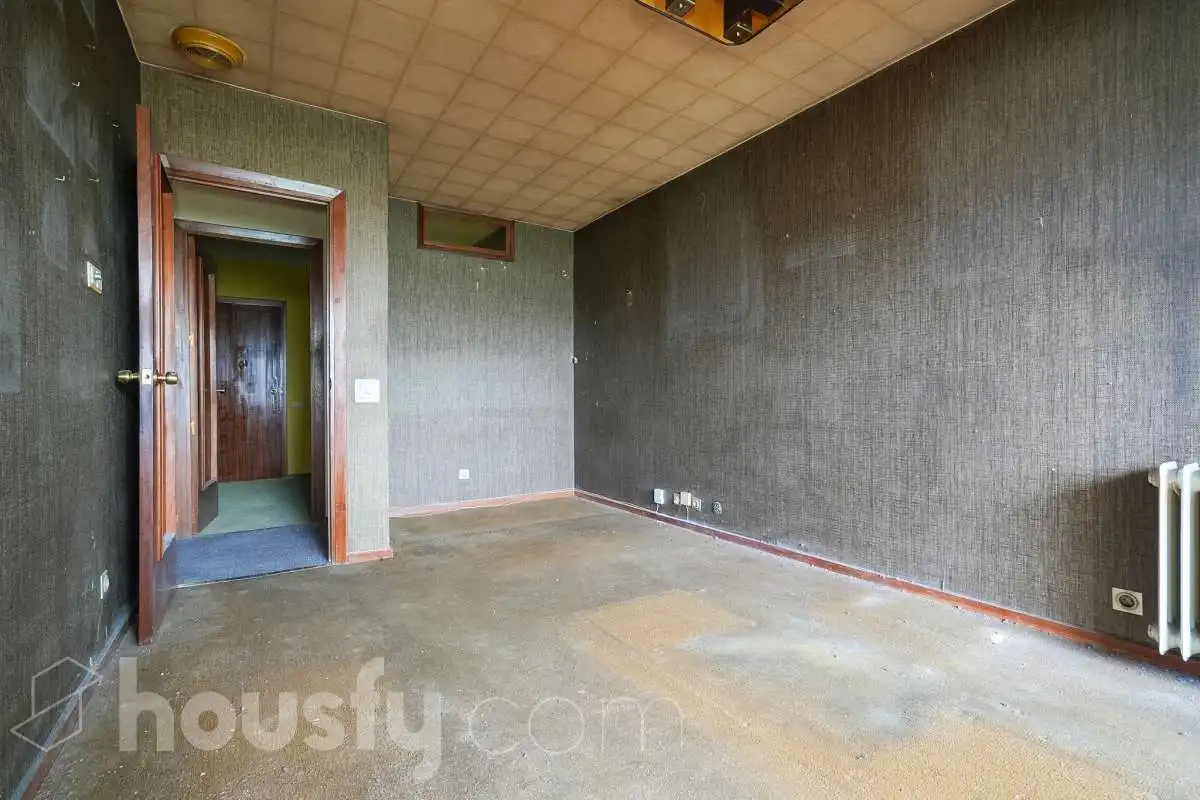 Apartamento en venta en Madrid con Calefacción, Terraza y Piscina comunitaria
