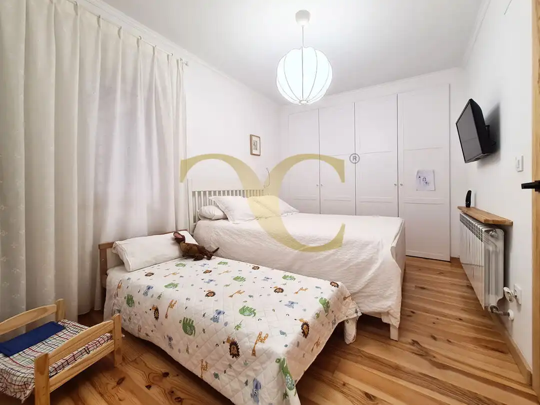 Habitación de Piso en venta en Gijón  con Calefacción, Terraza y Balcón