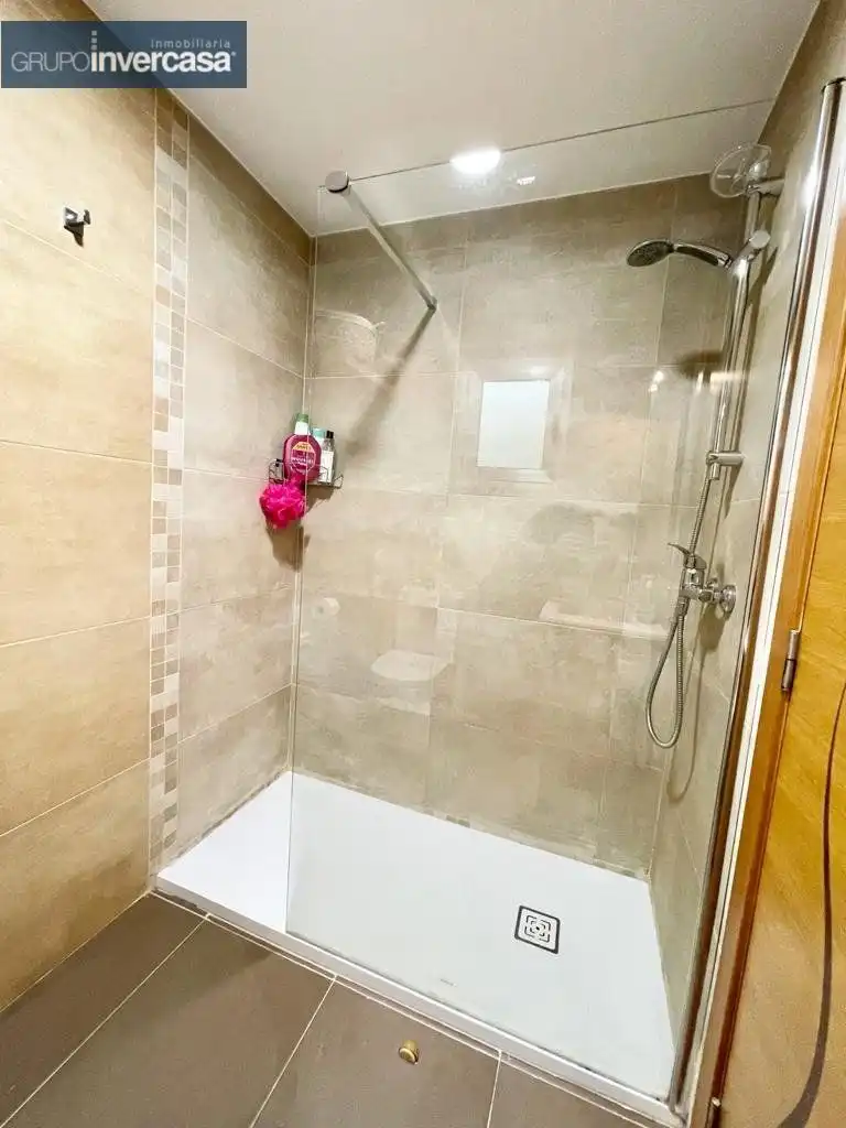 Badezimmer von Wohnung zur Miete in Manises mit Klimaanlage, Heizung und Möbliert