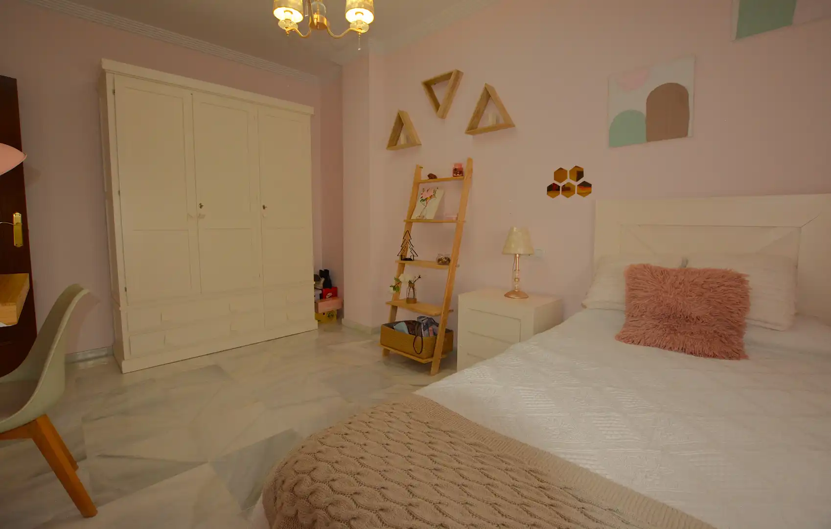 Bedroom of Detached homes for sale in La Algaba  with Air Conditioner, Heating and Terrace
