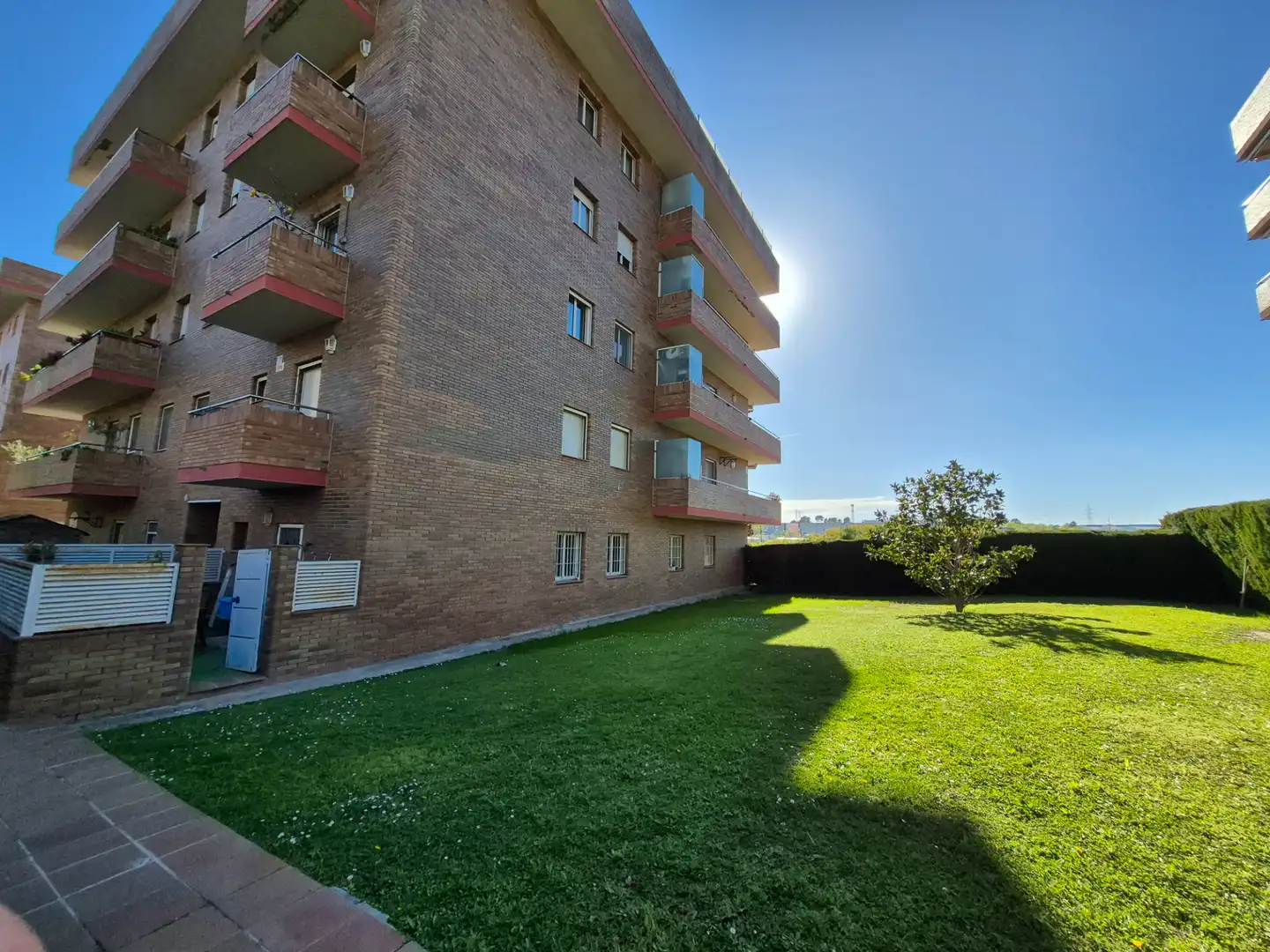 Exterior view of Flat for sale in Rubí  with Air Conditioner, Parquet flooring and Terrace