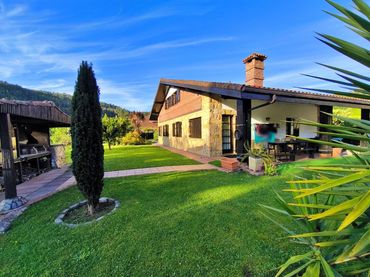 Villa zum Verkauf in Sámano