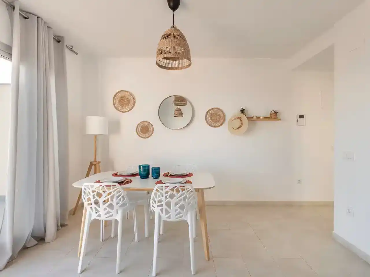 Menjador de Àtic de lloguer en Dénia amb Aire condicionat, Jardí privat i Parquet